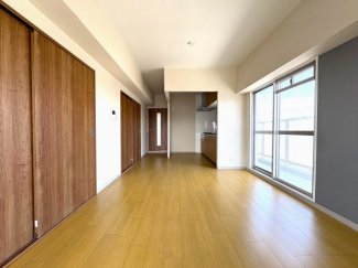 2面バルコニーに付き明るいリビングです♪