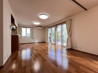 【居間・リビング】