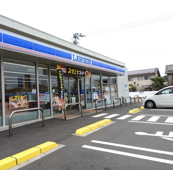 ローソン新居浜田の上店まで664m