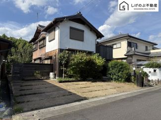 二世帯住宅にオススメ♪
家庭菜園やガーデンニングに最適なお庭
駐車3台可！