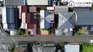 二世帯住宅にオススメ♪
家庭菜園やガーデンニングに最適なお庭
駐車3台可！
