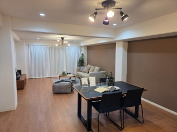 【居間・リビング】