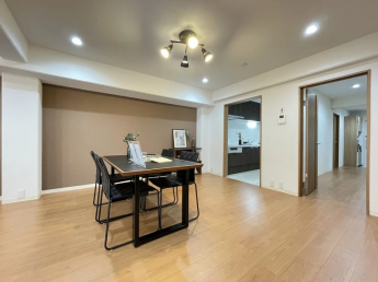 【居間・リビング】