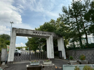 草津市立高穂中学校まで274m