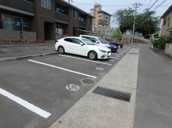 【駐車場】