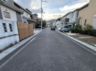 【前面道路含む現地写真】