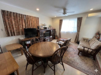 ２階リビング。日中は日差しが入り明るいです
※AI加工しています