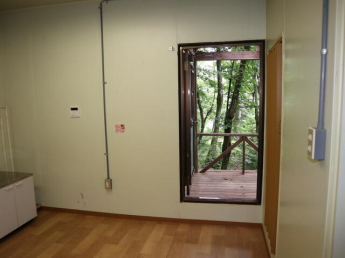 キッチンよりデッキへ