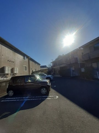 駐車場があるので、車を買う予定の方も安心です