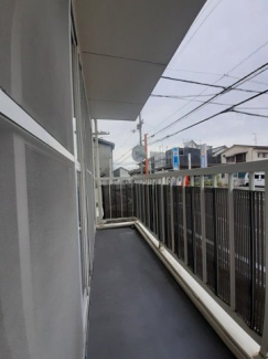お洗濯にも便利なバルコニー付き