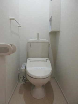 清潔感のあるトイレです