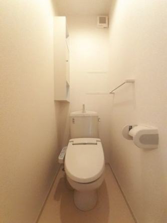 清潔感のあるトイレです