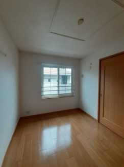 内装は落ち着いています