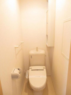ゆったりとした空間のトイレです
