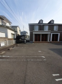 駐車場に車を止められます