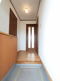 シンプルで使いやすい玄関です