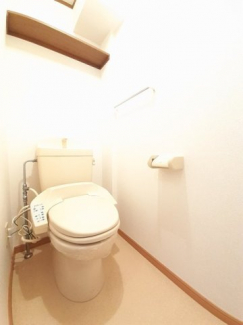 清潔感のあるトイレです