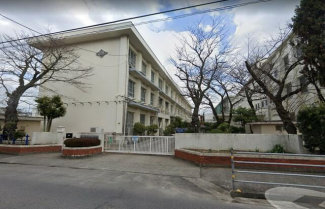 松山市立雄郡小学校まで460m