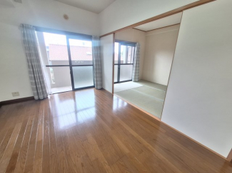 【居間・リビング】