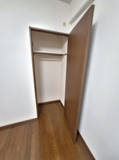 洋室のクローゼット