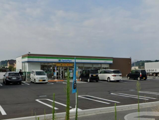 ファミリーマート松山和気店まで396m