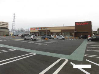 セブンスター六軒家店まで611m