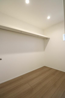 【施工例】各洋室の収納の他、みんなで使えるＷＩＣが１階にある