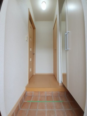 落ち着いた玄関です