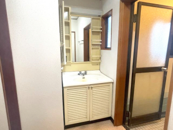 高島市新旭町藁園中古戸建の画像