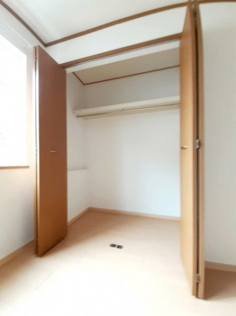 たっぷりとした収納スペースです