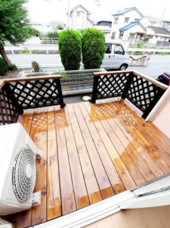 外からの目が気にならないバルコニーで洗濯物が干せます