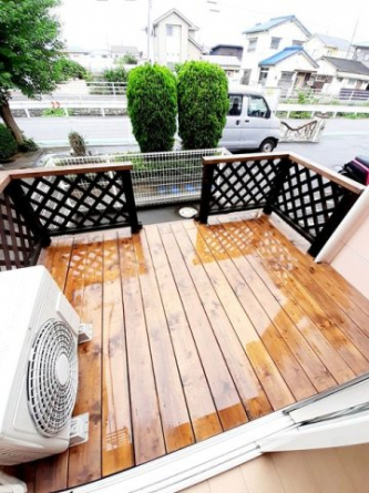 外からの目が気にならないバルコニーで洗濯物が干せます