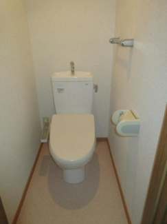 コンパクトで使いやすいトイレです