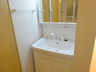 コンパクトで使いやすい洗面所