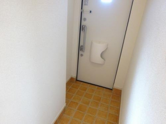 シンプルで使いやすい玄関です