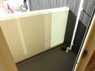 バルコニーからの眺めを楽しみながら食事をしませんか