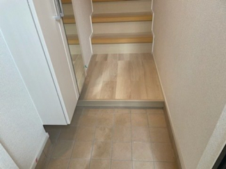 明るい玄関です