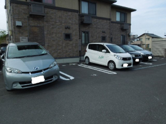 【駐車場】