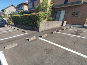 【駐車場】