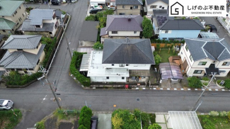 建築条件なし
約90坪
平坦・角地
前面道路　約6.9ｍ