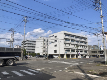 一般財団法人積善会十全総合病院まで289m