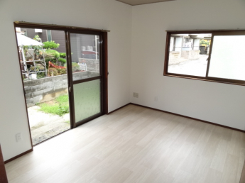 2面採光の洋室６帖！