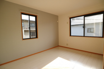 こちらの居間で趣味の時間をお楽しみください