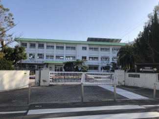 垣生小学校まで1100m