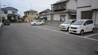 【駐車場】