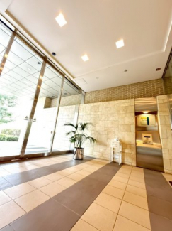 【エントランス】