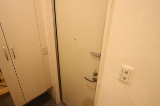 収納もある玄関です