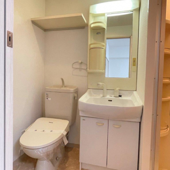 清潔感のあるトイレです