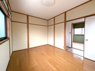【寝室】
