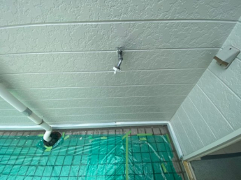 照明付きのロフトです。